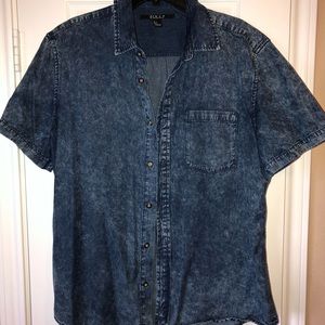 Blue Jean washed, button down shirt. (Large)